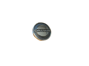 Datsun hood emblem 240z 260z 280z - Resurrected Classics